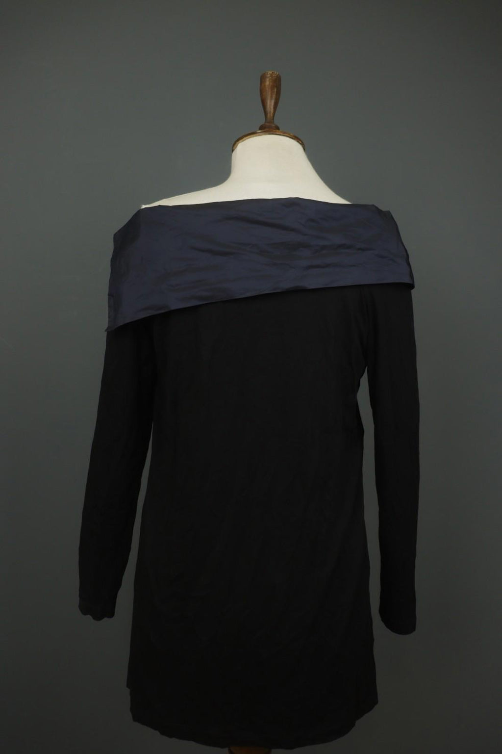 XD XENIA DESIGN Black Viscose Long Sleeve Pullover Off The Shoulder Top – Size M