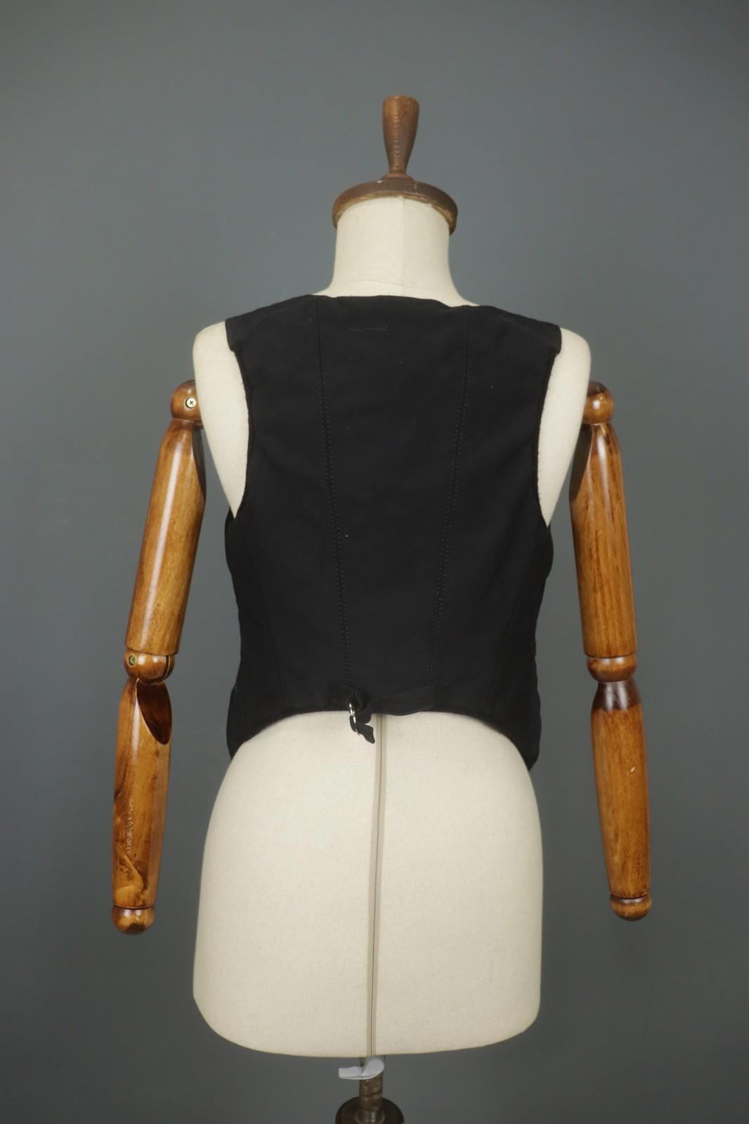 HIGH USE Black Cotton Sleeveless V-Neck Zipper Pockets Button Front Vest – Size 44
