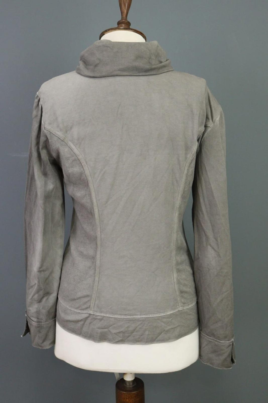 BOTTEGA Gray Lagenlook Designer Embroidered Cardigan Sweater