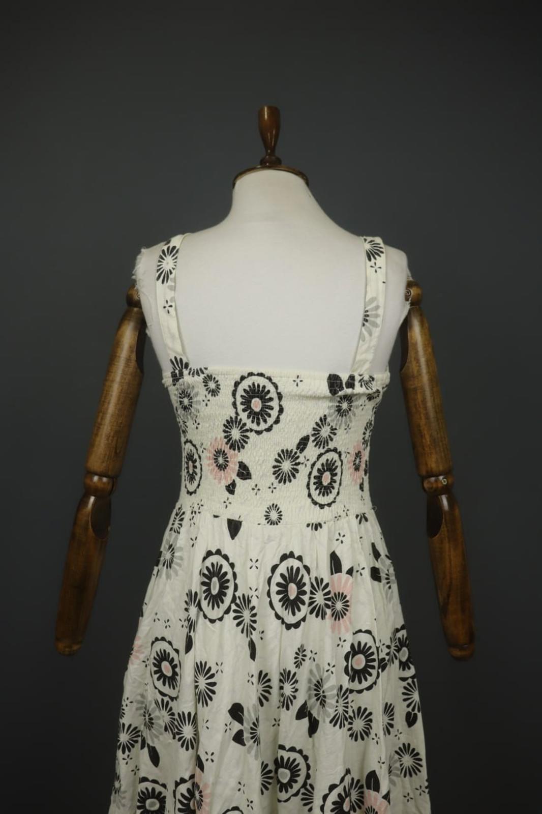 LAURA ASHLEY White & Black Floral Viscose Sweetheart Neck Sheath Dress – Size M