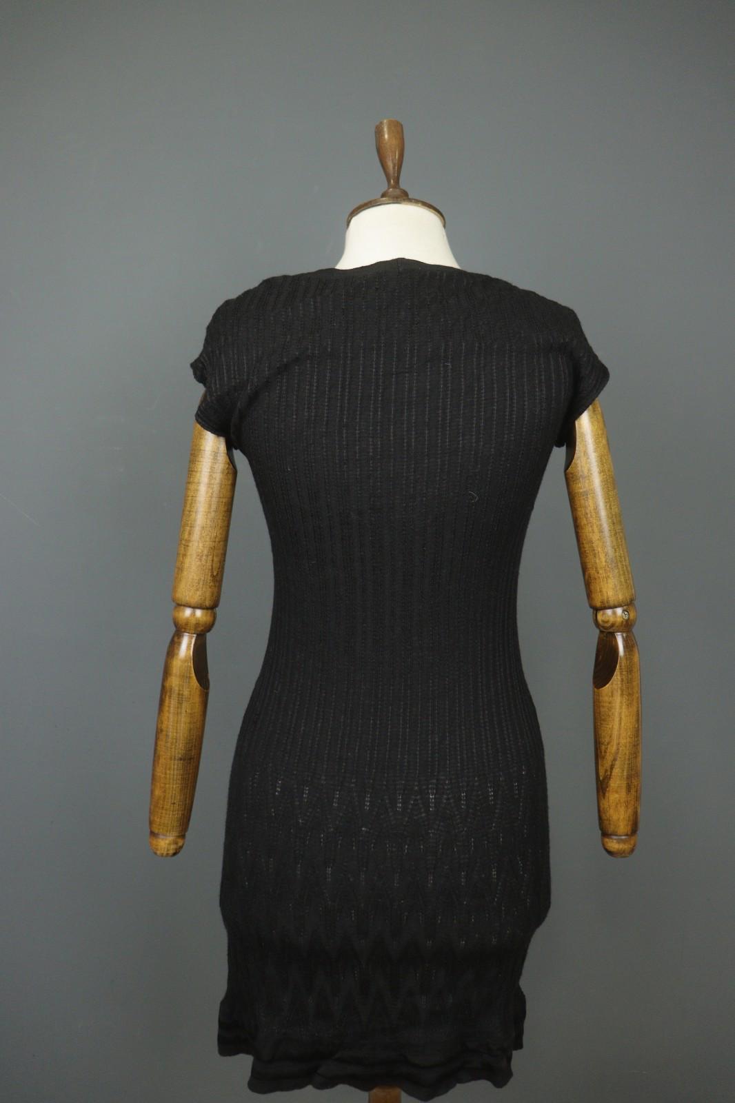 MISSONI Black Wool Knit Short Sleeve Round Neck Pullover Bodycon Dress – Size 42