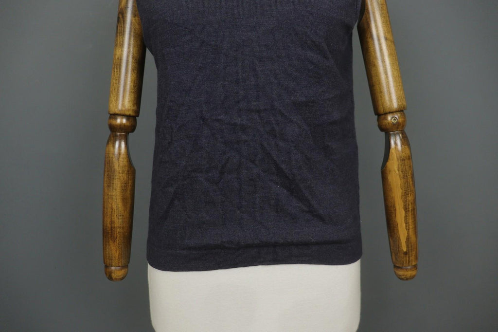 ESCADA Navy 100% Wool Knitted Short Sleeve Round Neck Pullover Sweater – Size 40