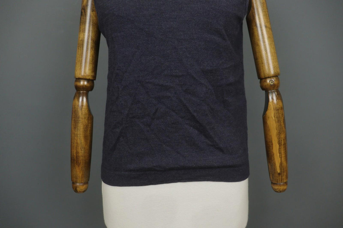 ESCADA Navy 100% Wool Knitted Short Sleeve Round Neck Pullover Sweater – Size 40