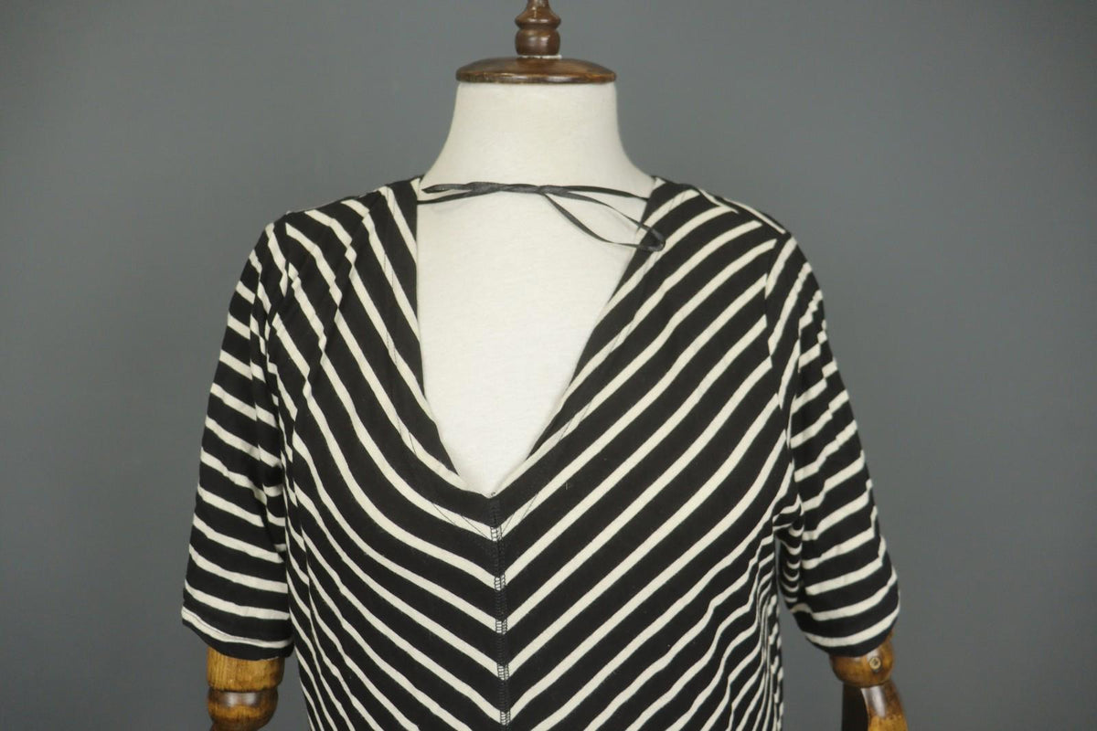 GUDRUN SJODEN Black White Striped Casual V-Neck Short Sleeve A-Line Dress – Size L