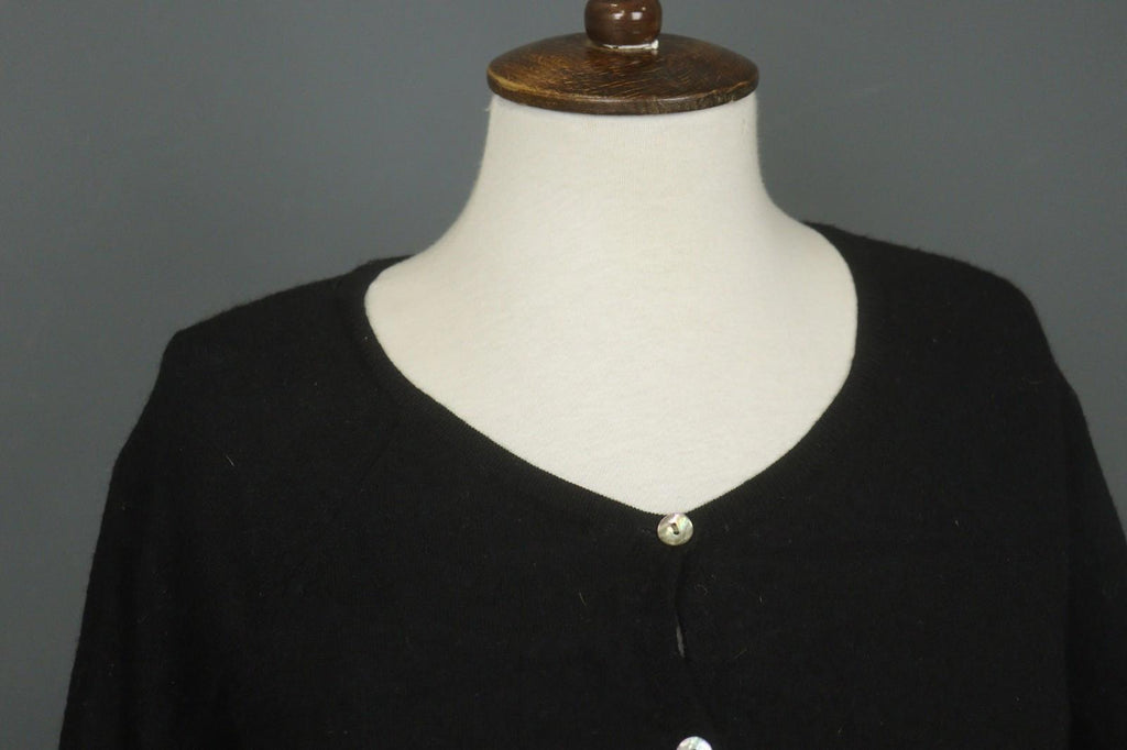GUDRUN SJODEN Black 100% Wool Long Sleeve Button Front Cardigan Sweater – Size L