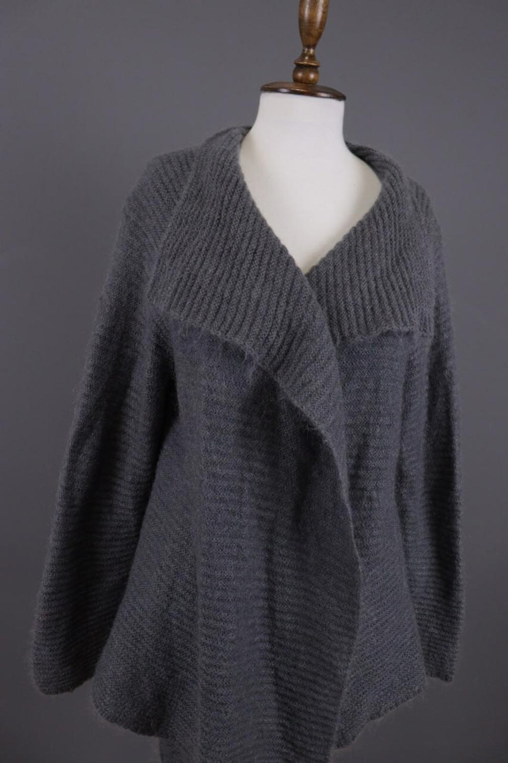 GUDRUN SJODEN Gray Ribbed Mohair Wool Cape Wrape Cardigan Sweater – Size XL