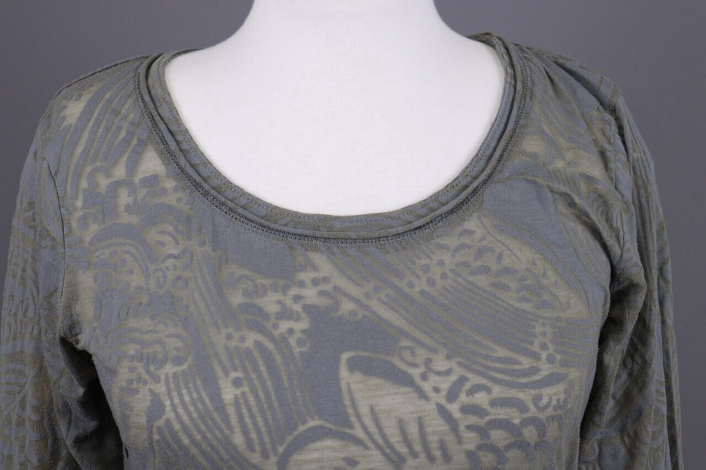 Rundholz Gray Floral Mesh Knit Lightweight Distressed Lagenlook Pullover – Size L