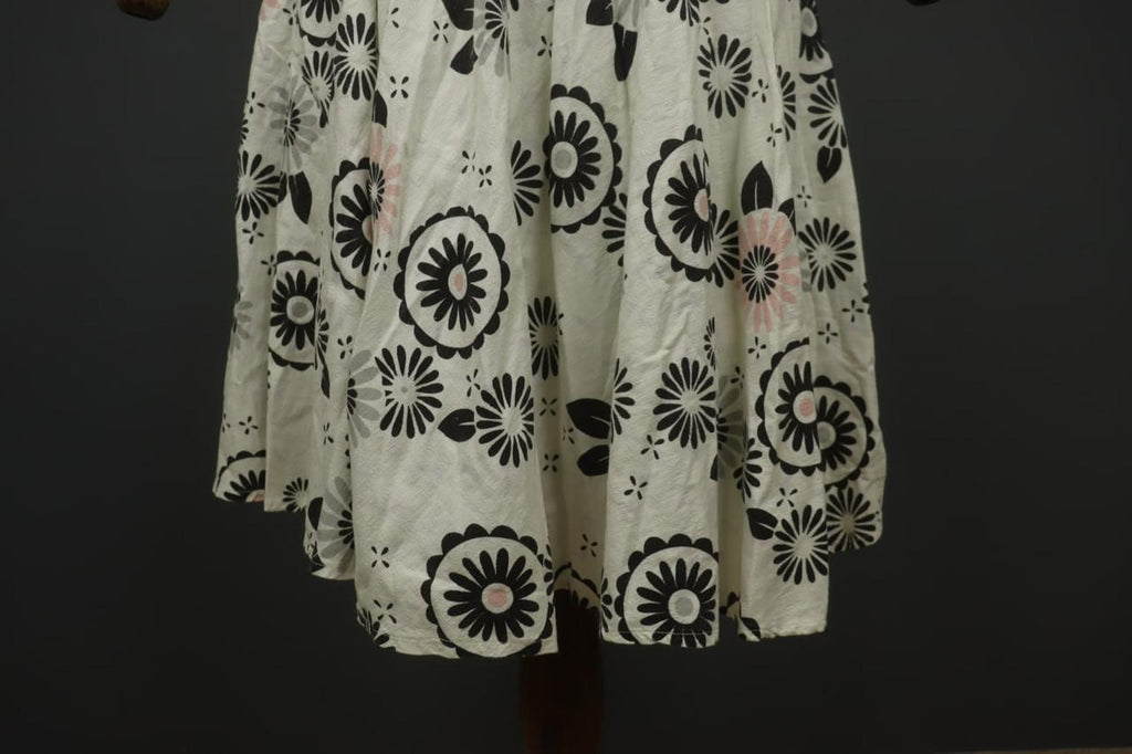 LAURA ASHLEY White & Black Floral Viscose Sweetheart Neck Sheath Dress – Size M