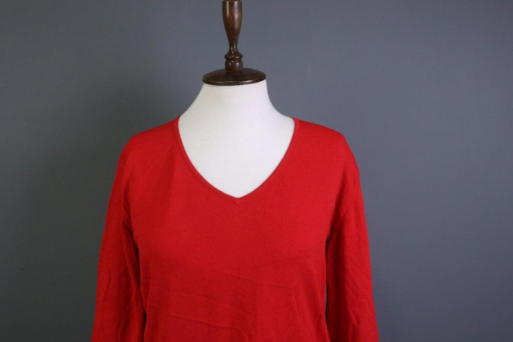 BURBERRY Red Viscose Knitted V-Neck Raglan Sleeve Pullover Sweater – Size 46
