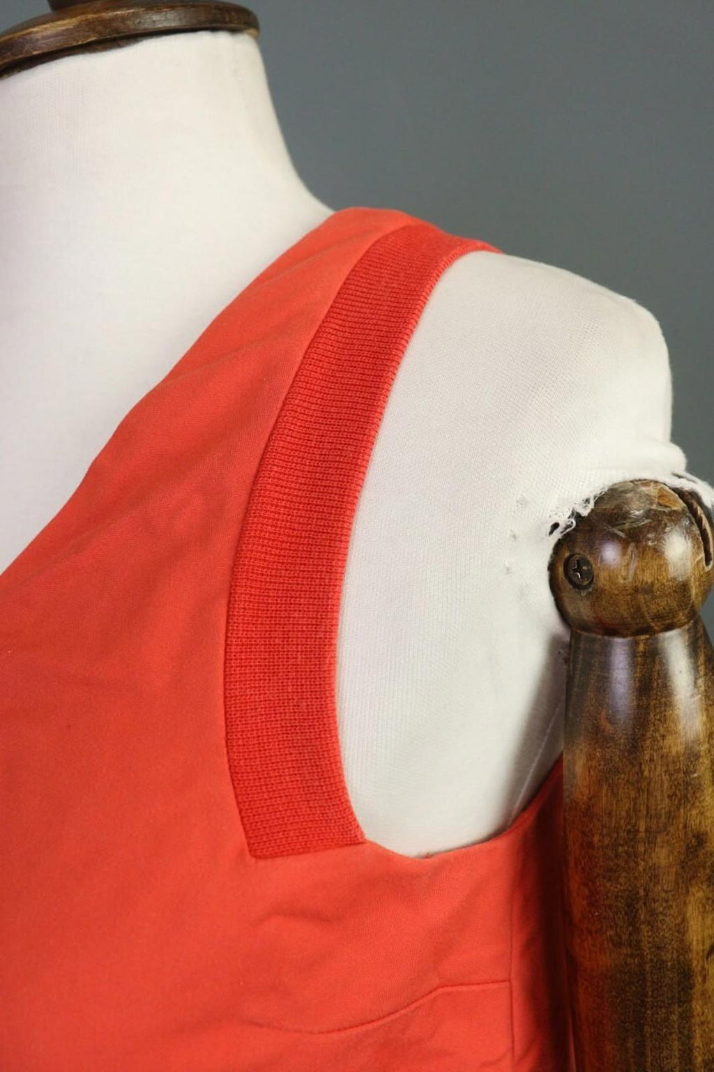 LACOSTE LIVE Dress Red V-Neck A-Line Tennis Short – Size S