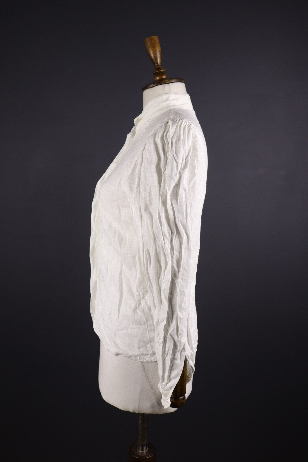 Escada Margareta Ley Vintage Linen Floral Embroidered Long Sleeve Blouse – Size 34