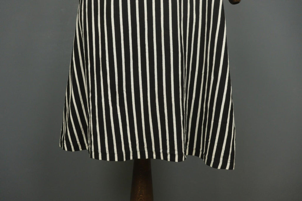 GUDRUN SJODEN Black White Striped Casual V-Neck Short Sleeve A-Line Dress – Size L