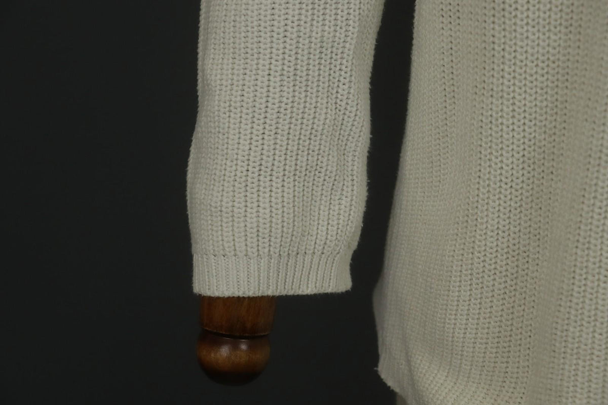 Salvatore Ferragamo White Knitted Crew Neck Long Sleeve Pullover Sweater – Size 38
