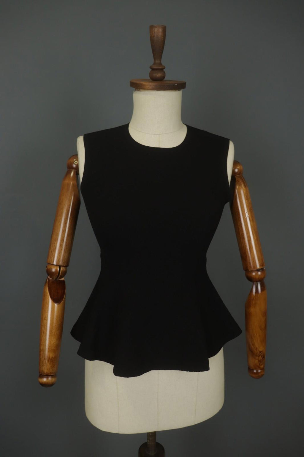 Sandro Black Sleeveless Regular Fit Crew Neck Back Zipper Blouse Top – Size 1