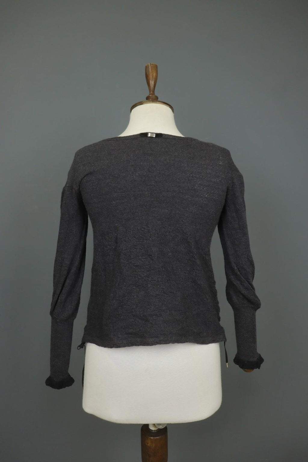 HIGH Use Gray Virgin Wool Knit Long Sleeve Round Neck Pullover Sweater – Size S