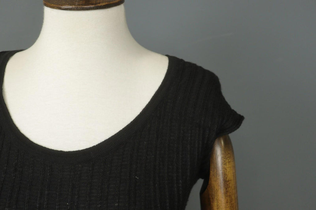 MISSONI Black Wool Knit Short Sleeve Round Neck Pullover Bodycon Dress – Size 42