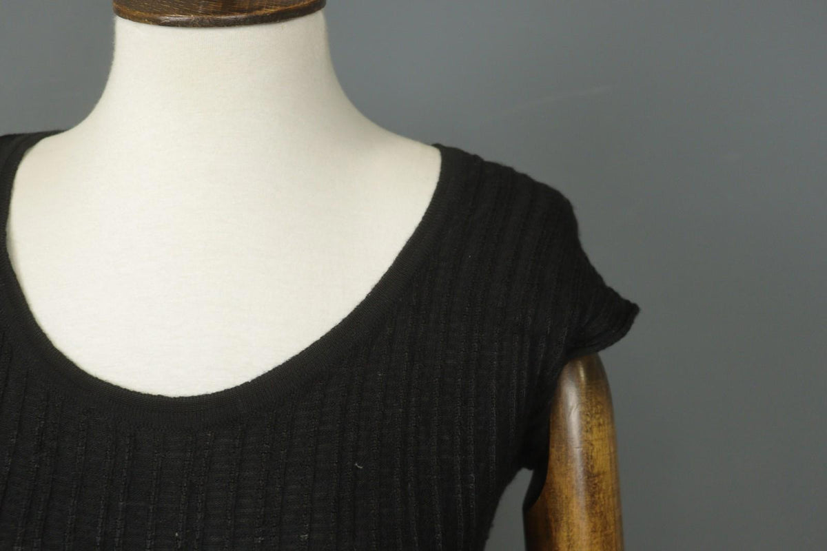 MISSONI Black Wool Knit Short Sleeve Round Neck Pullover Bodycon Dress – Size 42