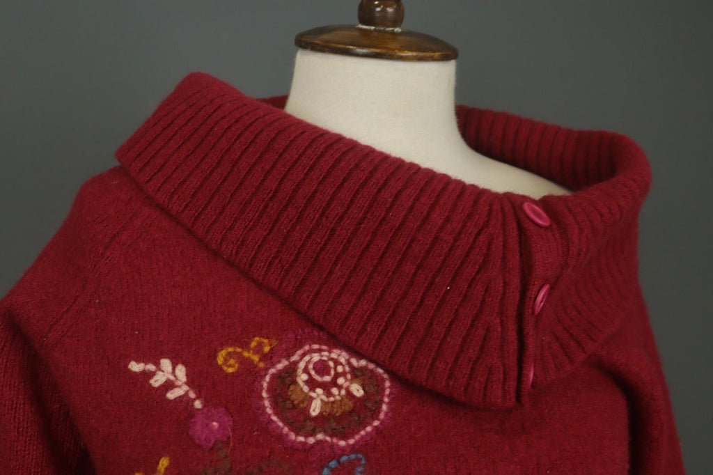 GUDRUN SJODEN Red Knitted Embroidered Raglan Sleeve Mock Neck Sweater – Size M