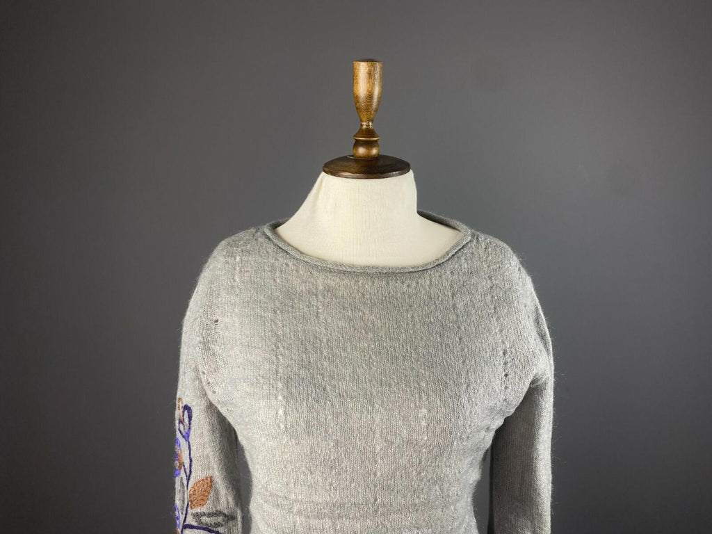 GUDRUN SJODEN Gray Mohair Wool Embroidered Floral Knited Sweater – Size M