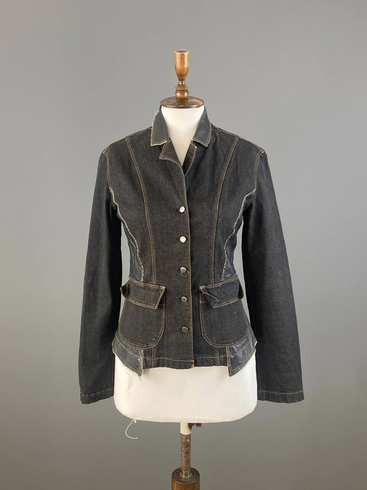 TRANSIT Jeans Black Elbow Patches Hand Print Custom Denim Jacket – Size M 2
